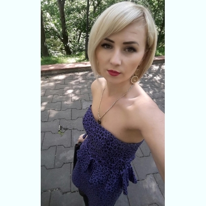     ,